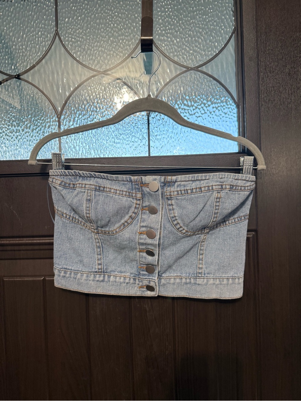 Le Lis Light Blue Denim Button-Front Crop Top